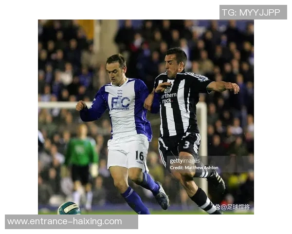 伯明翰与伯顿在足总杯的激烈对决展现足球魅力与团队精神 伯明翰与伯顿在足总杯的激烈对决展现足球魅力与团队精神